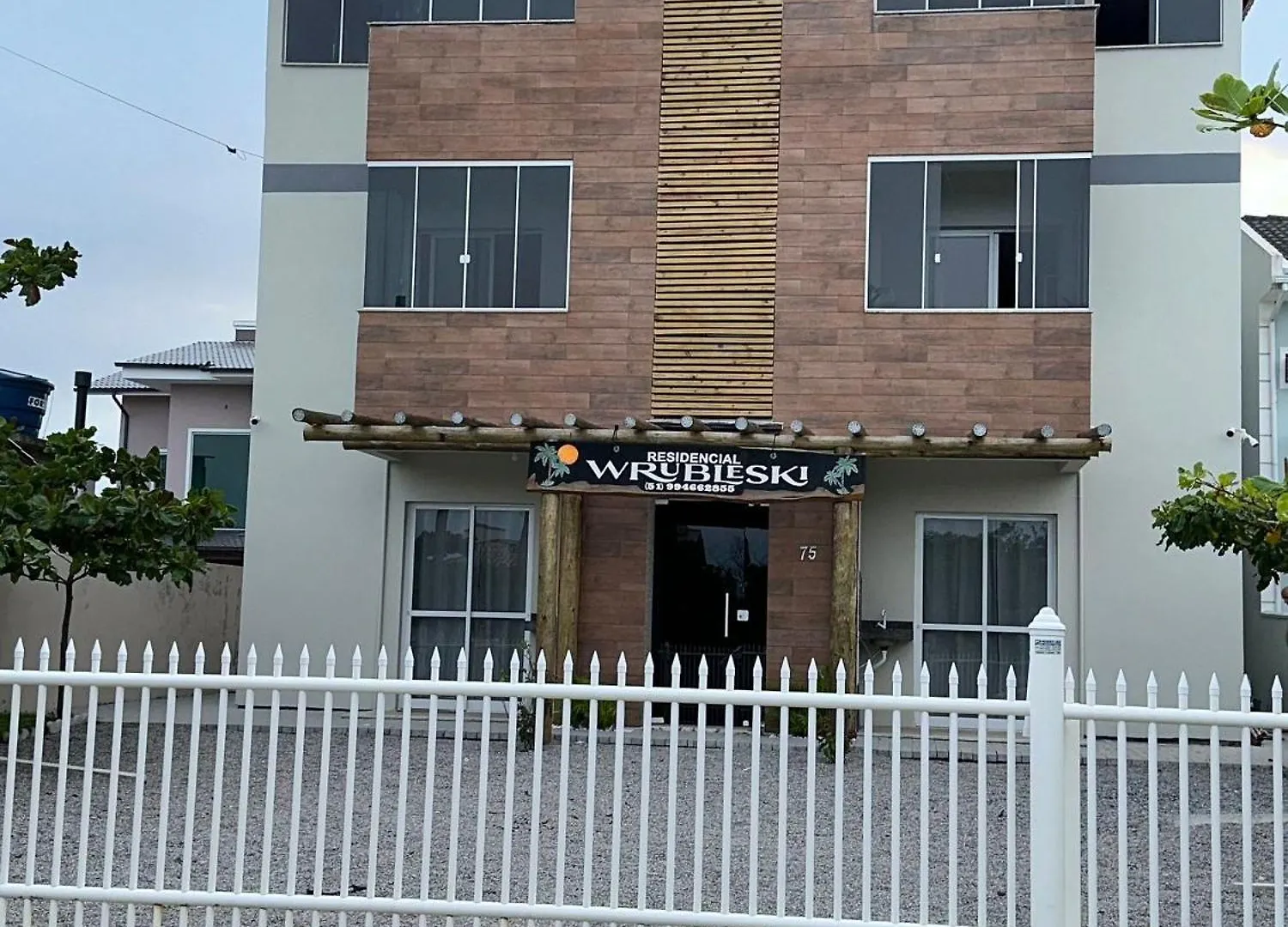 Apartamentos Pinheira 0*,