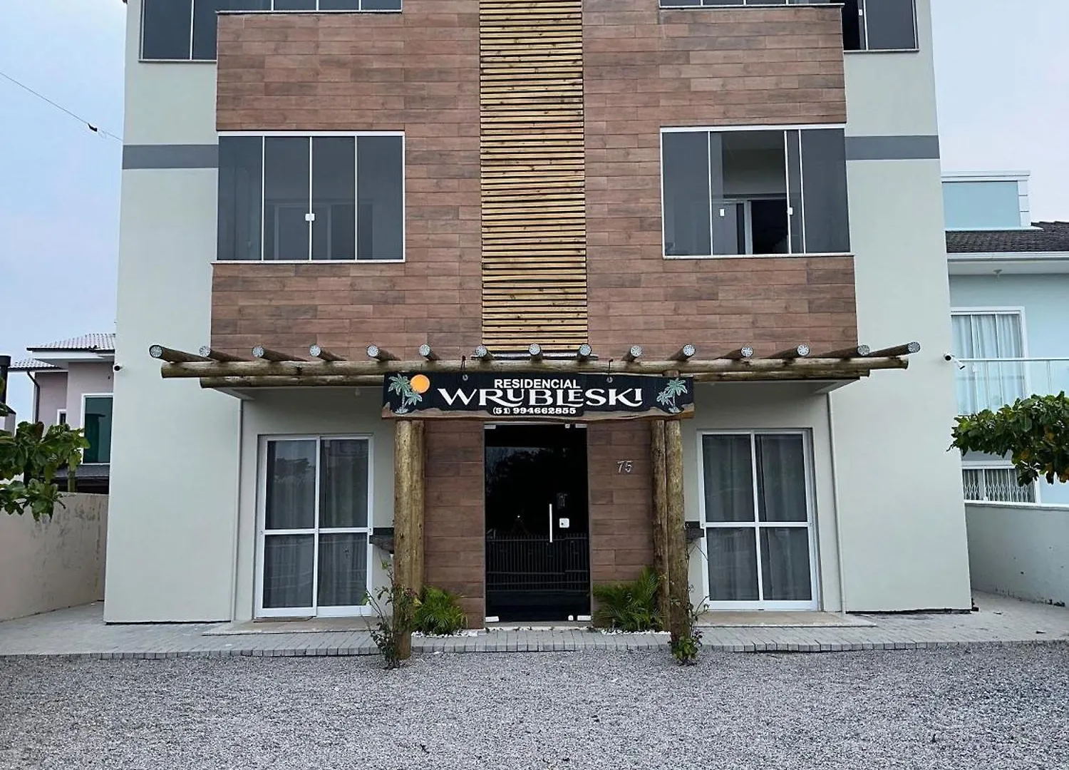 Apartamentos Pinheira Prázdninový dům